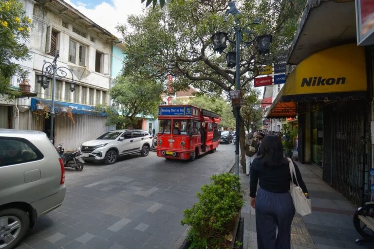 Sejarah Jalan Braga Jejak Legendaris Di Kota Bandung