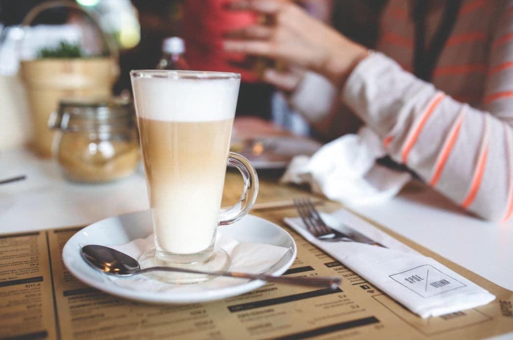 7 Tempat Nongkrong Hits di Juanda yang Wajib Kamu Coba!