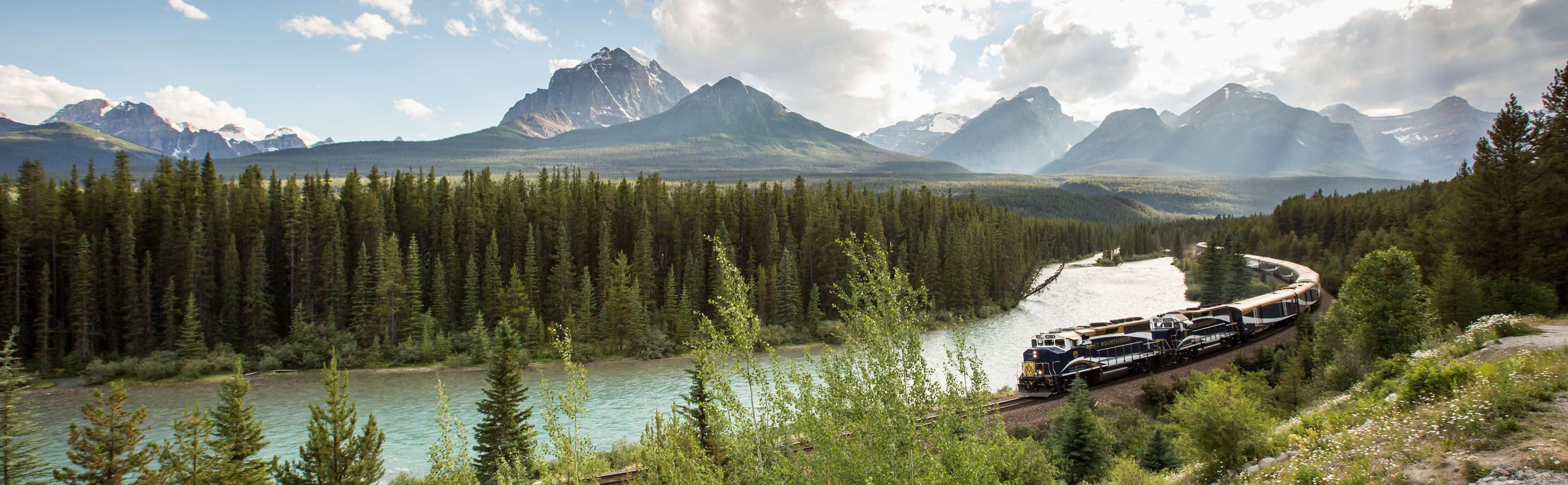 Nikmati Perjalanan Indah Bagai di Negeri Dongeng Dengan Naik Rute Kereta Terindah di Dunia Berikut Ini