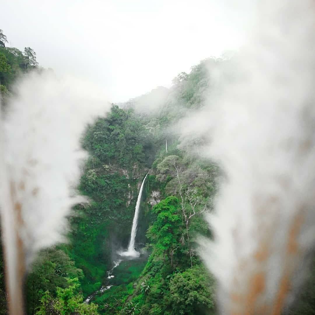 Mitos di Balik Keindahan: Legenda Air Terjun Coban Rondo yang Memesona