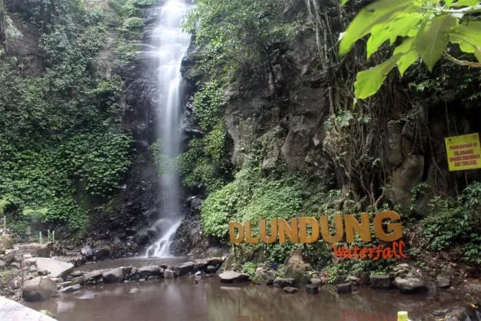 Mengenal Air Terjun Dlundung yang Indah dan Memikat