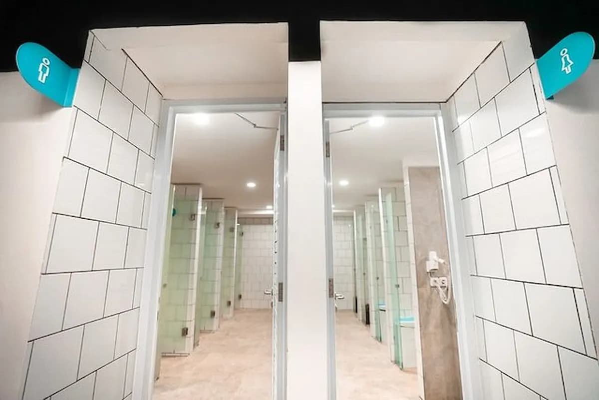 Apakah Bobobox Menyediakan Sabun? Cek Berbagai Fasilitas Kamar Mandi Bobobox di Sini!