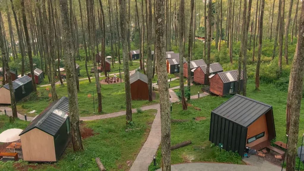 Glamping Bandung Cikole: Rekomendasi Tempat Seru untuk Healing di Alam