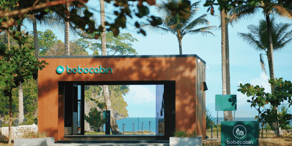 Pengalaman Menginap di Bobocabin Madasari: Serunya Glamping di Tepi Pantai