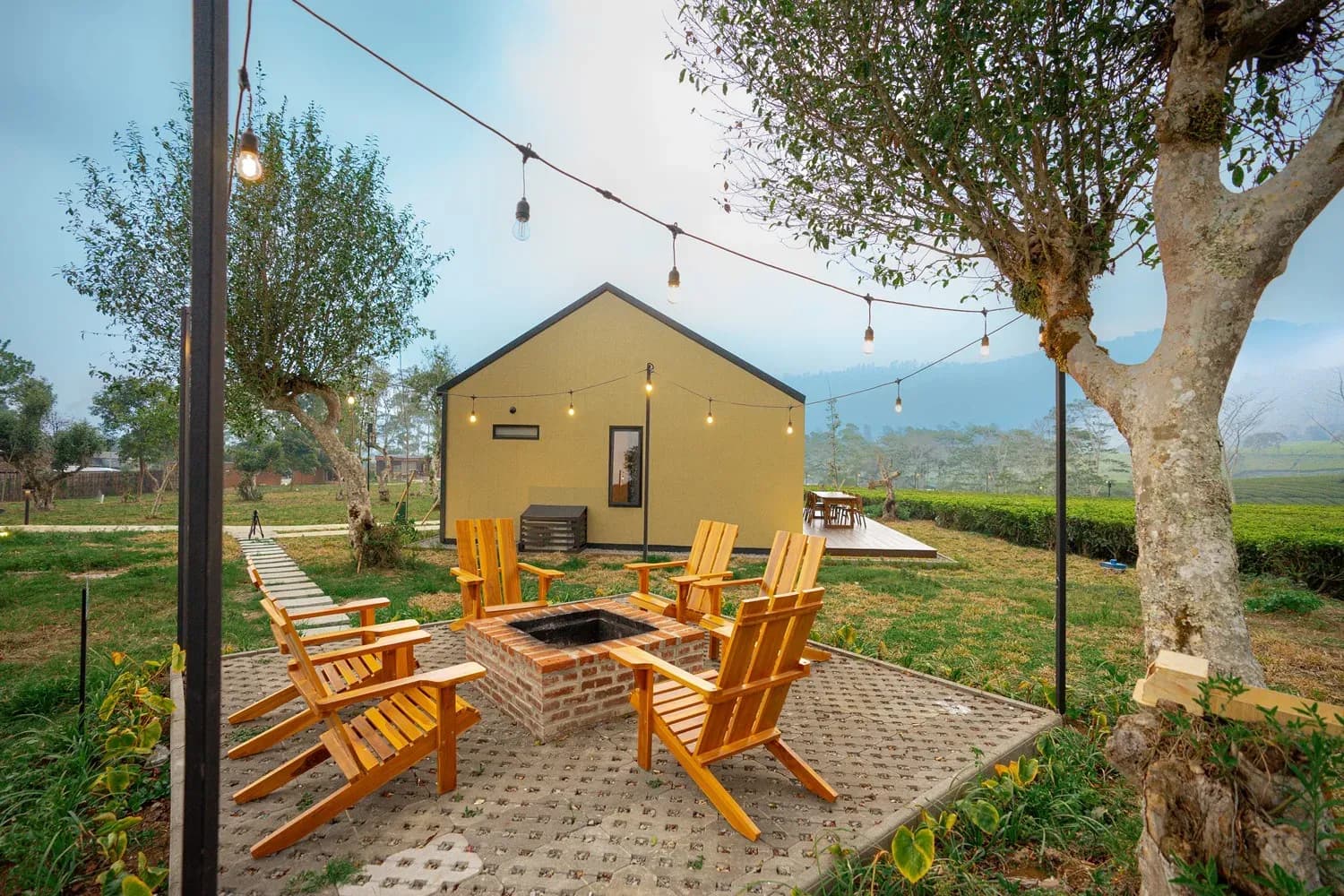 12 Rekomendasi Camping dan Glamping di Banten