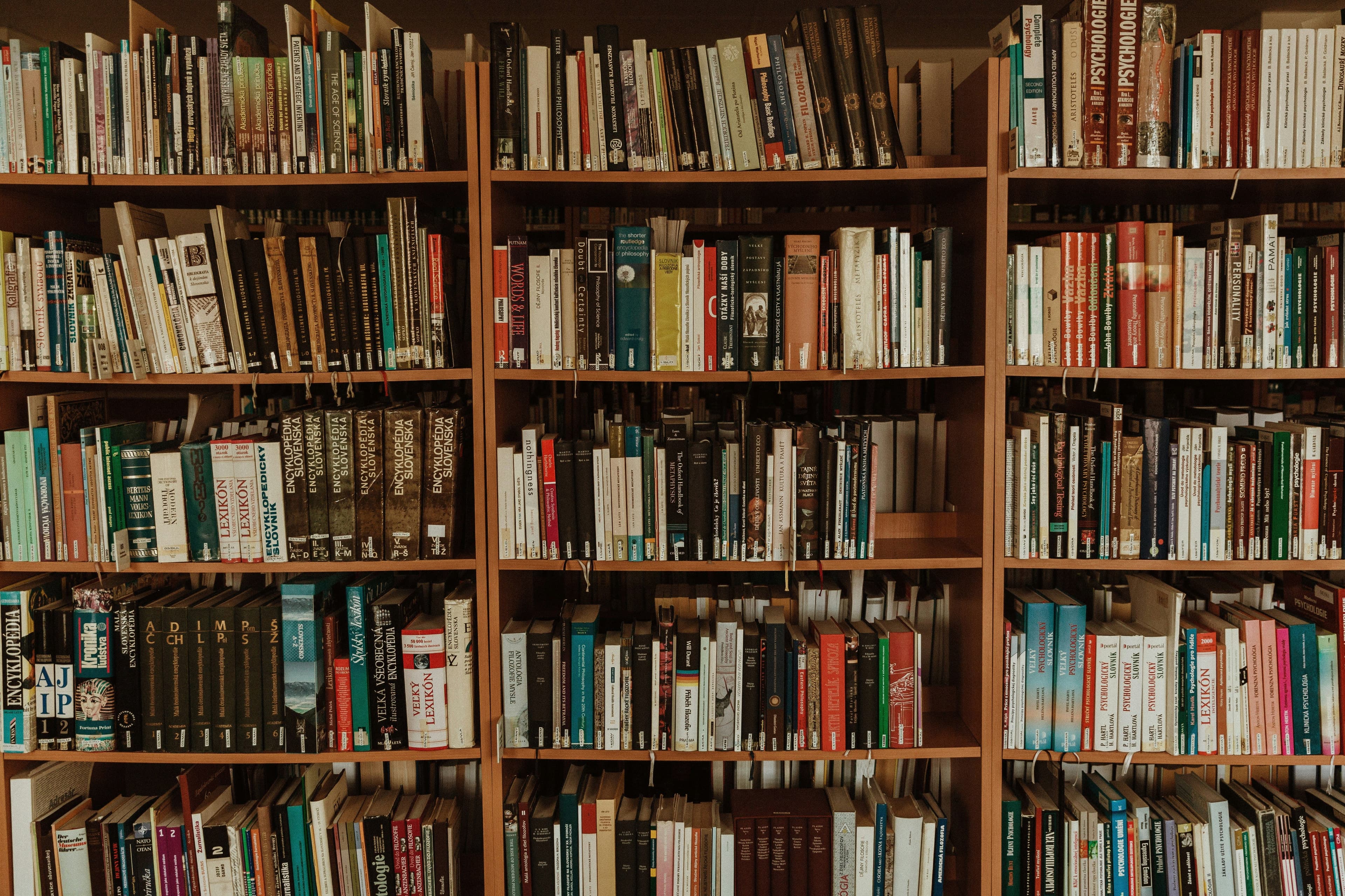 17 Perpustakaan Jakarta yang Estetis dan Nyaman buat Baca Buku