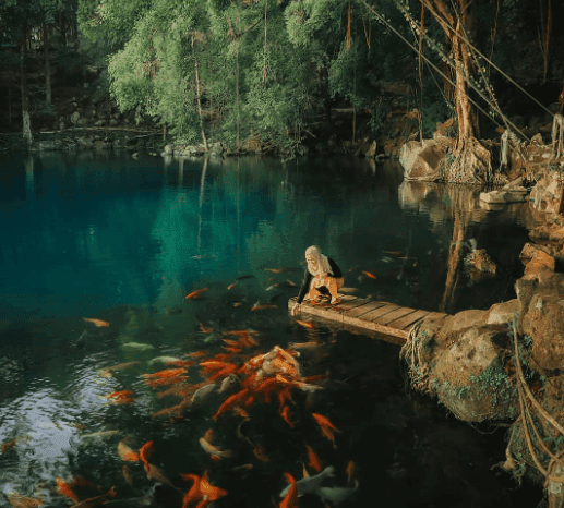 Telaga Biru Cicerem: Danau Indah Sebening Kaca di Kuningan