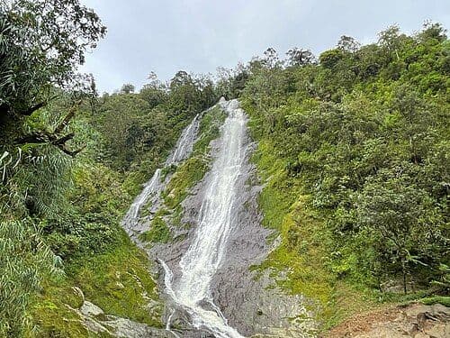 Menengok Keindahan Air Terjun Sikarim Dieng
