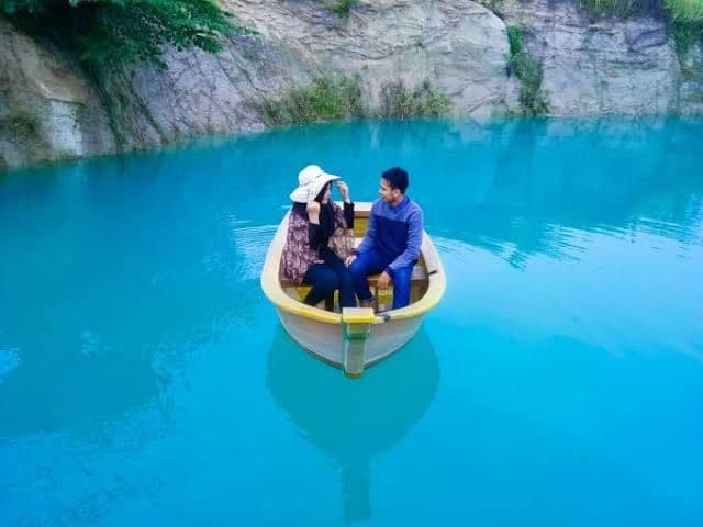 Review Telaga Biru Cisoka