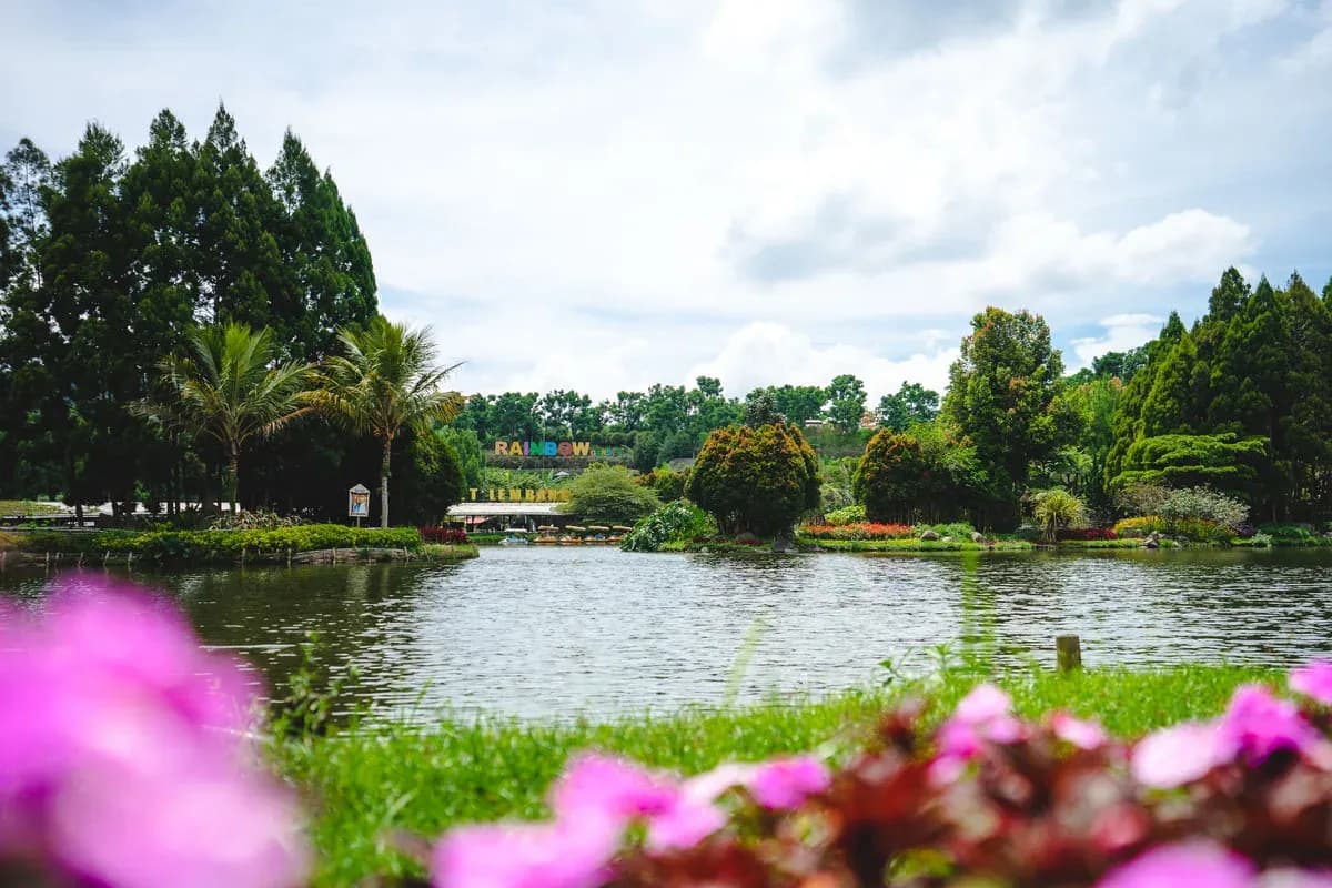 11 Wisata Bandung Seperti di Luar Negeri, Seru dan Instagramable!