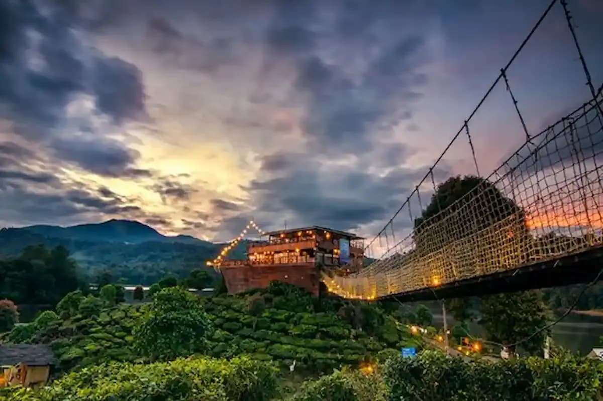 Indahnya Glamping Lakeside Rancabali Dekat Situ Patenggang