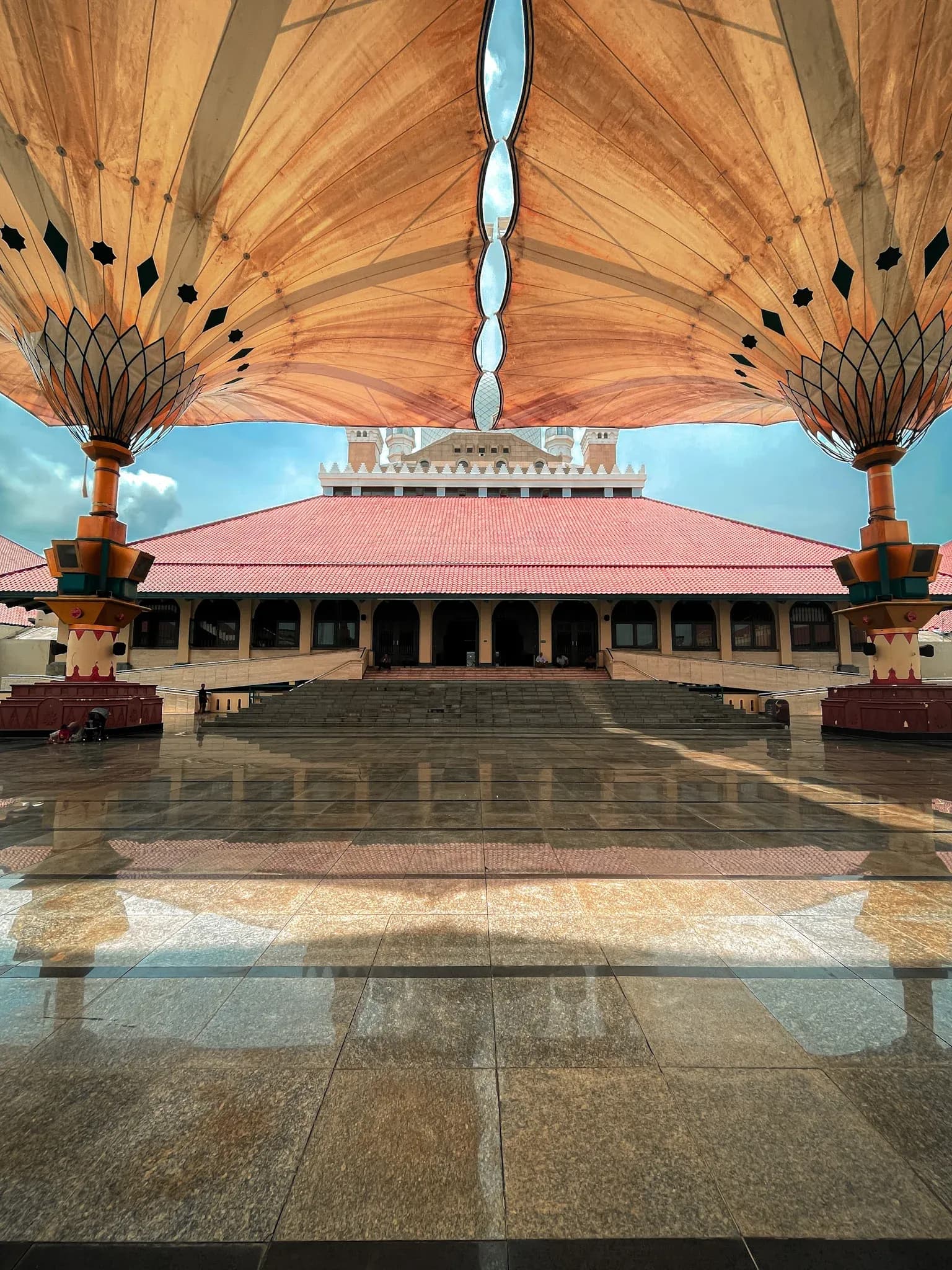 Me-review Megahnya Grand Mosque of Central Java