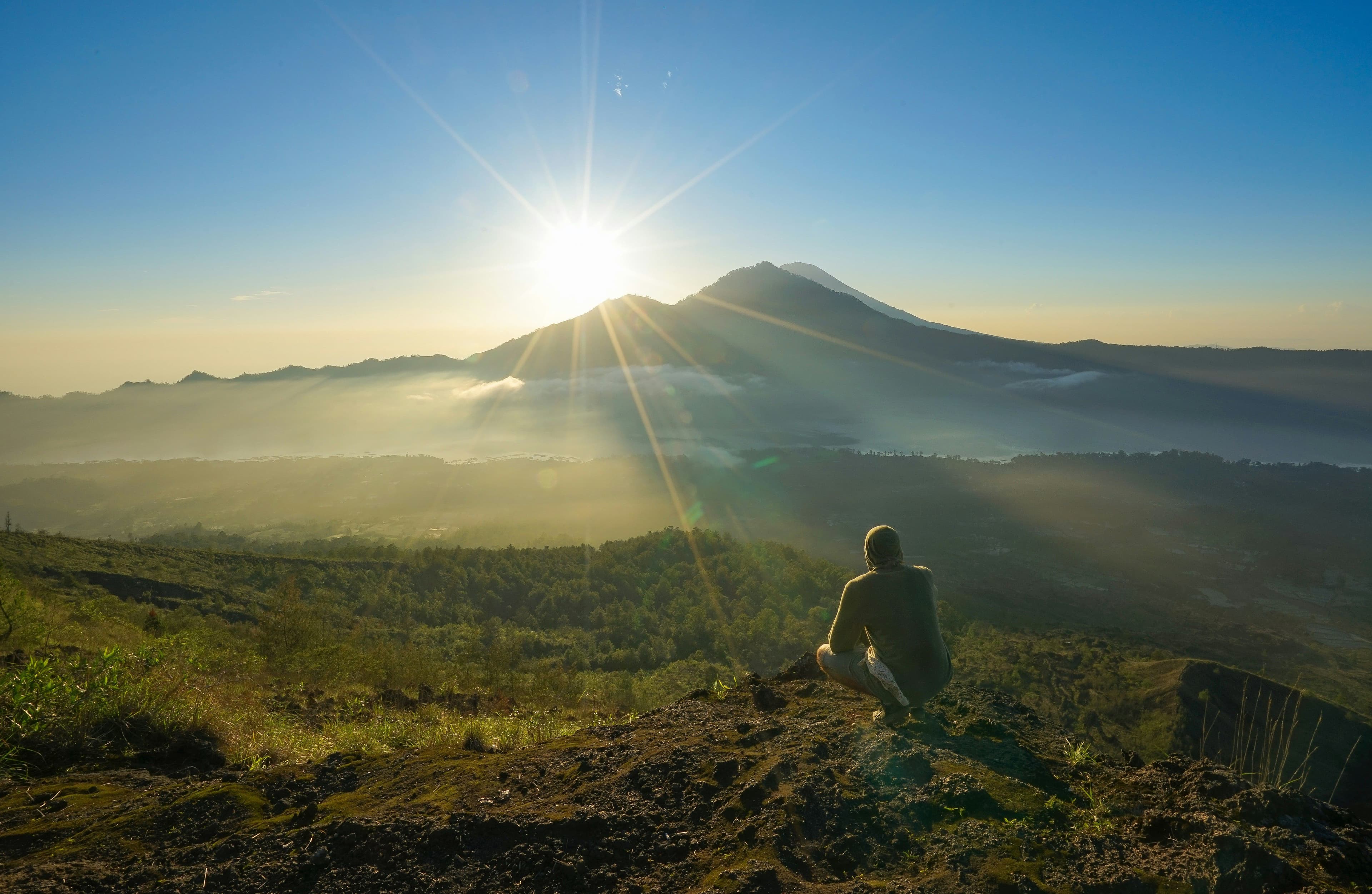Desa Pinggan Kintamani: Negeri di Atas Awan dengan Sunrise Memikat