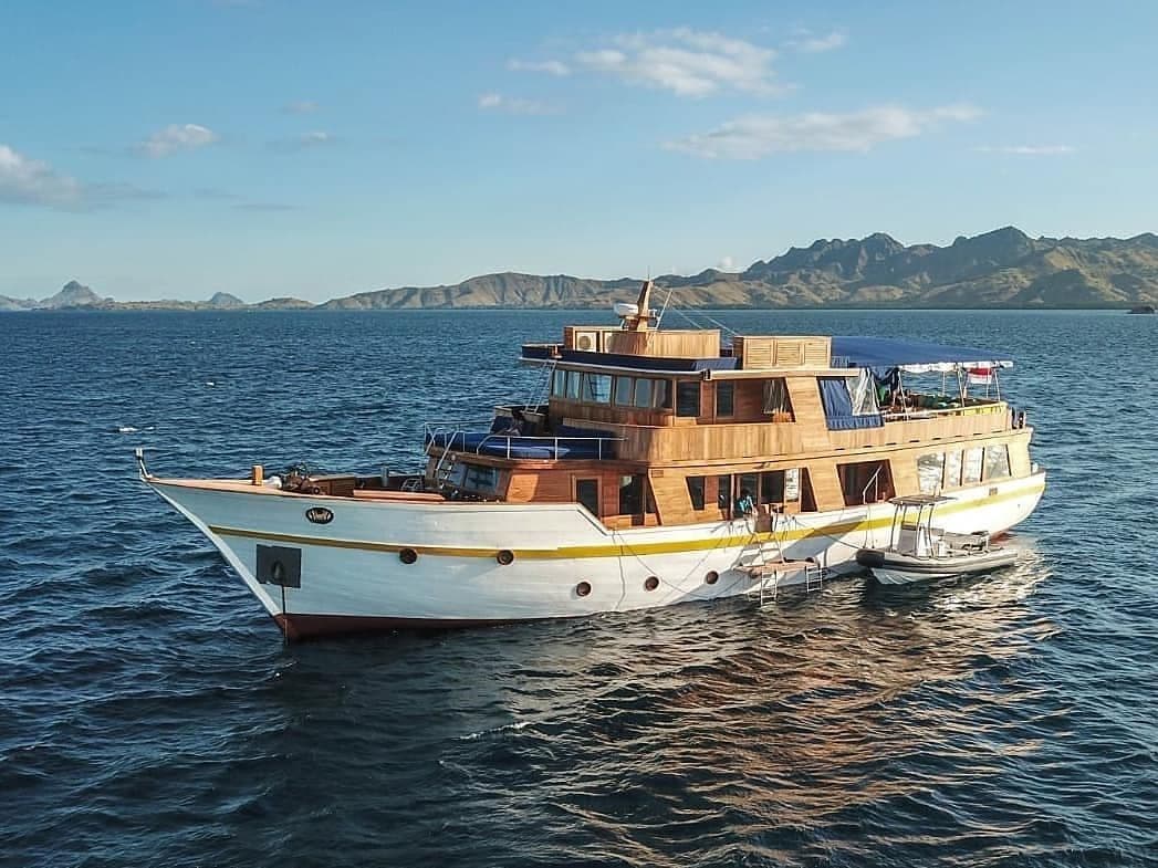 Travel Guide Pantai Boom: Destinasi Hits di Banyuwangi!