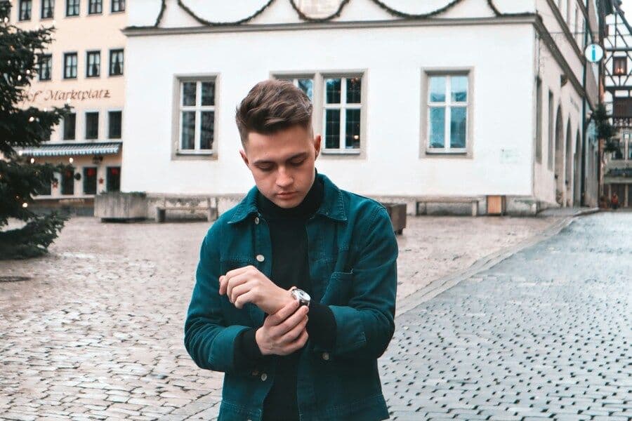 7 Outer Pria Stylish, Bikin Gaya Kamu Makin Kece!