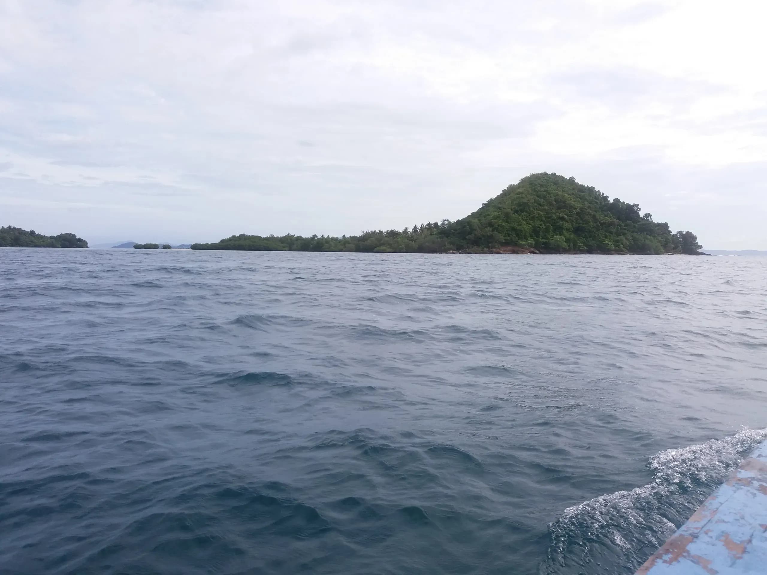 Main ke Tempat Alam Pulau Pahawang: Daya Tarik, Lokasi, dan HTM