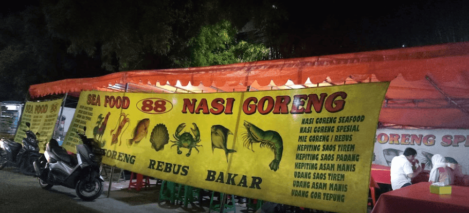 Sedang Menginap di Bobobox Pancoran? Kunjungi 5 Street Food Terbaik Sekitar Pancoran Ini!
