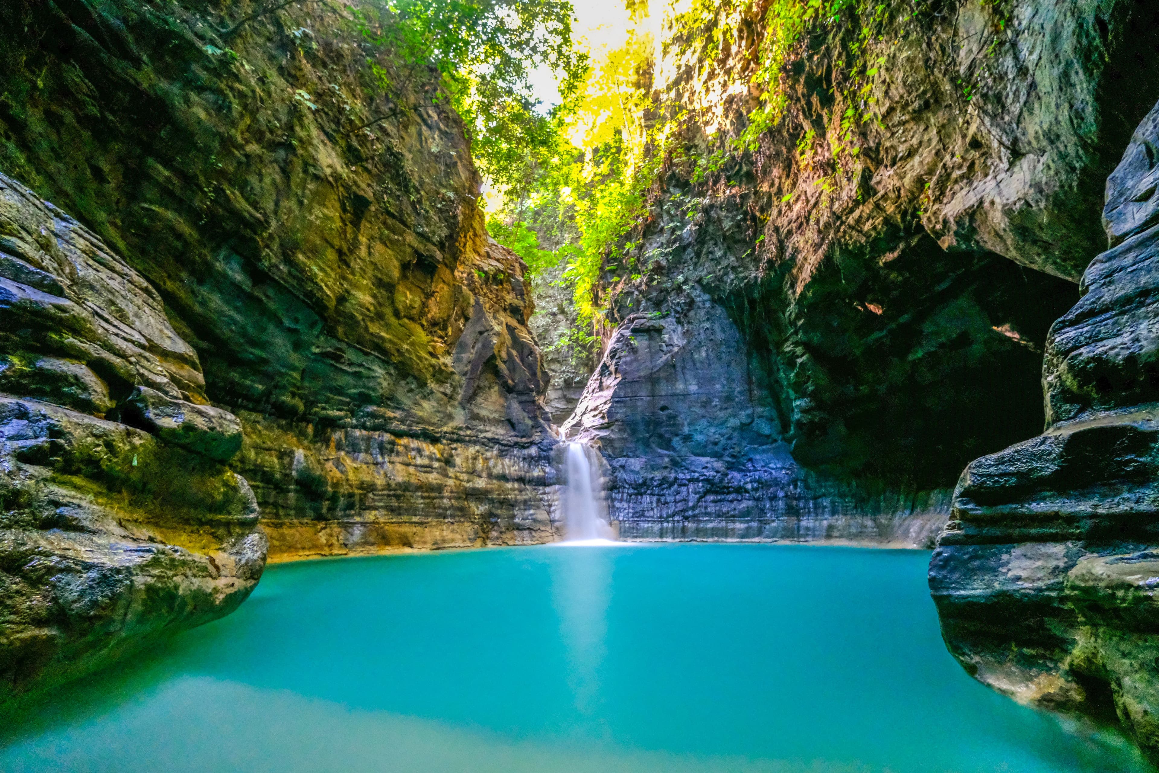 Tempat Indah Nan Cantik di Air Terjun Waimarang, Sumba NTT