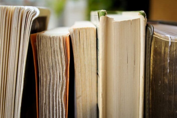 Merayakan Hari Buku Nasional dengan Membaca Karya Sastra Indonesia Klasik