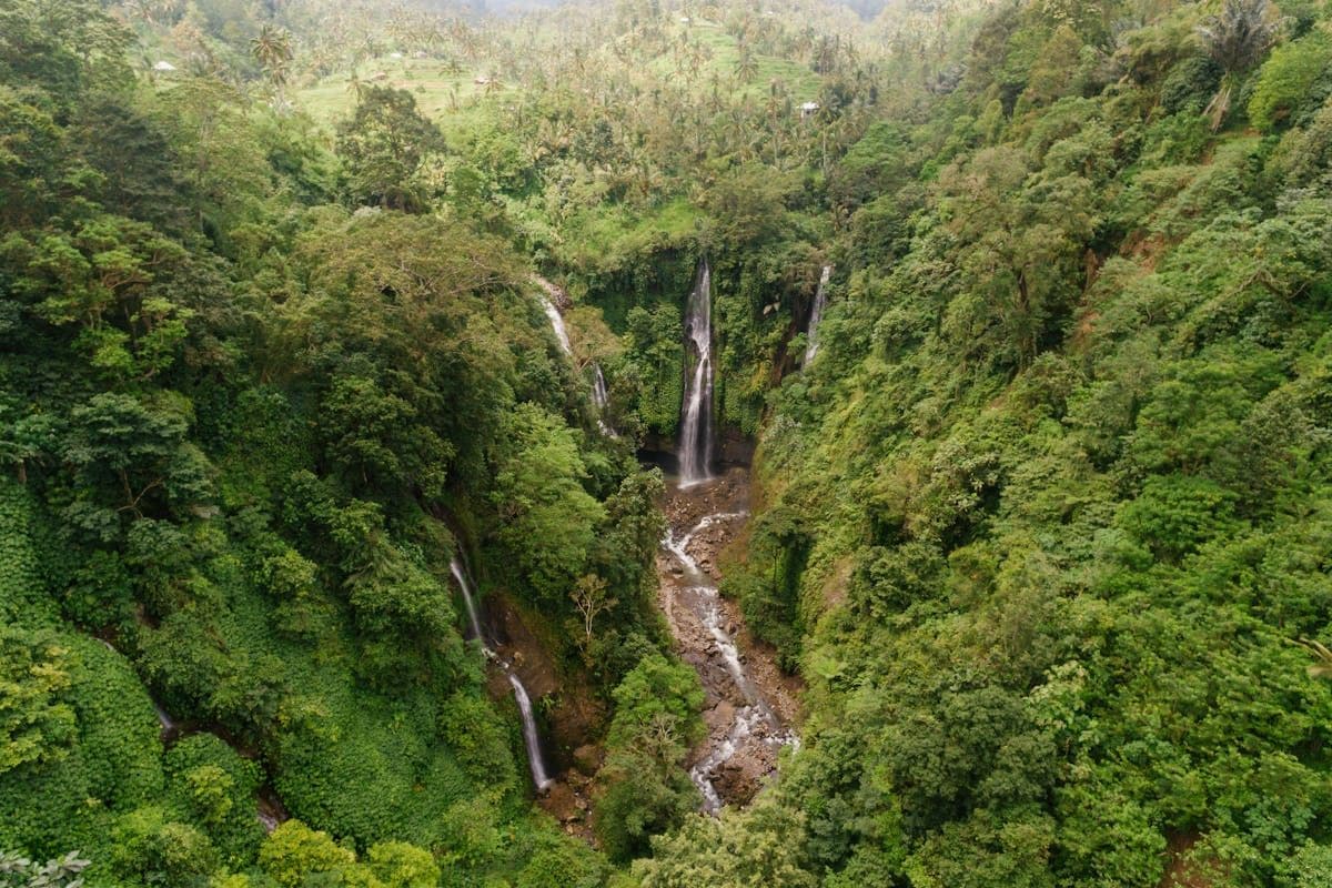 Jelajah Indahnya 7 Air Terjun di Coban Rondo