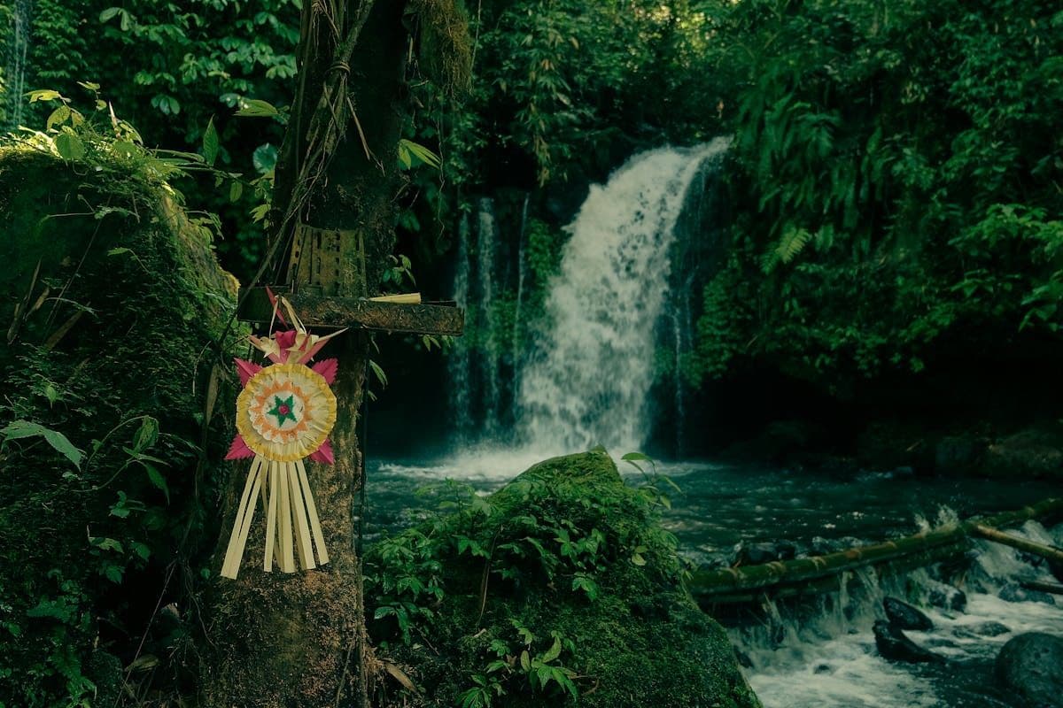 10 Air Terjun di Bali yang Jadi Favorit Turis Lokal dan Asing