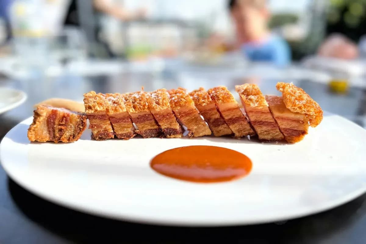 Wisata Kuliner Bali: 16 Tempat Makan Legendaris yang Wajib Dikunjungi