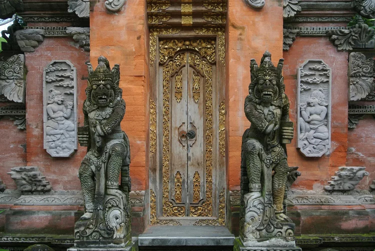 Unveiling the Charm: 10 Must-Visit Art Galleries in Ubud, Bali