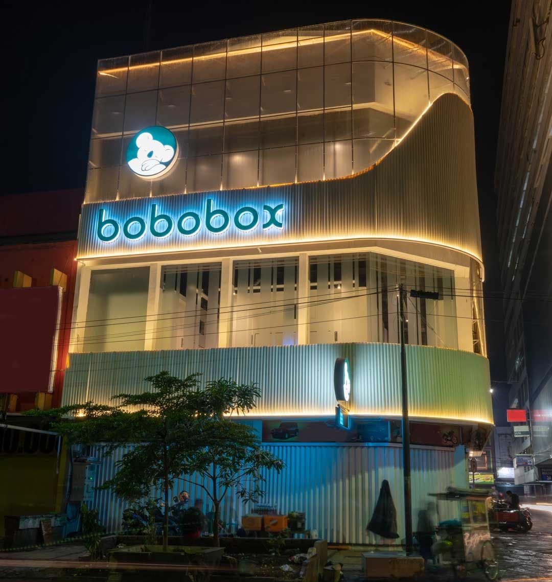 Bobobox Alun-Alun: Menemani Petualanganmu di Kota Bandung!