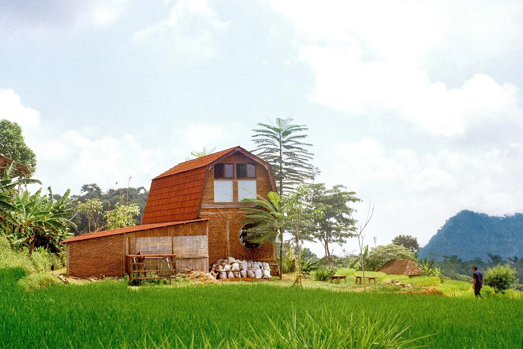 6 Cafe dengan Pemandangan Alam di Mojokerto buat Nongkrong