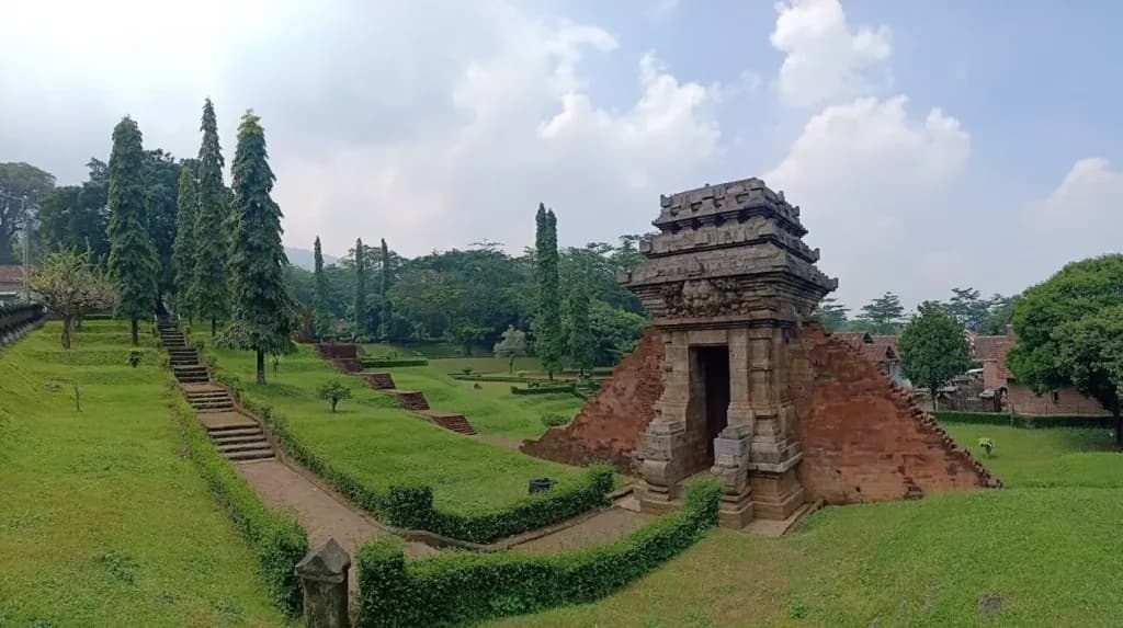 7 Wisata Gratis Mojokerto yang Ramah di Kantong