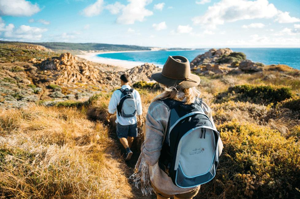 Berwisata Keren Ala Green Traveler? Yuk, Mulai Biasakan Hal-Hal Berikut Ini!