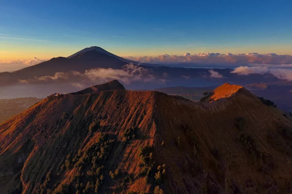 Gunung Batur: Jejak Vulkanik dan Budaya di Tengah Kaldera Kintamani