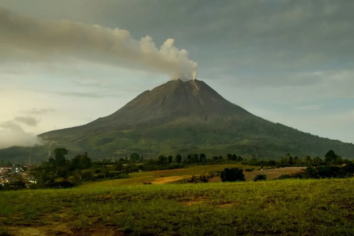 16 Gunung Berapi Dorman di Dunia, Bagai Raksasa Tertidur