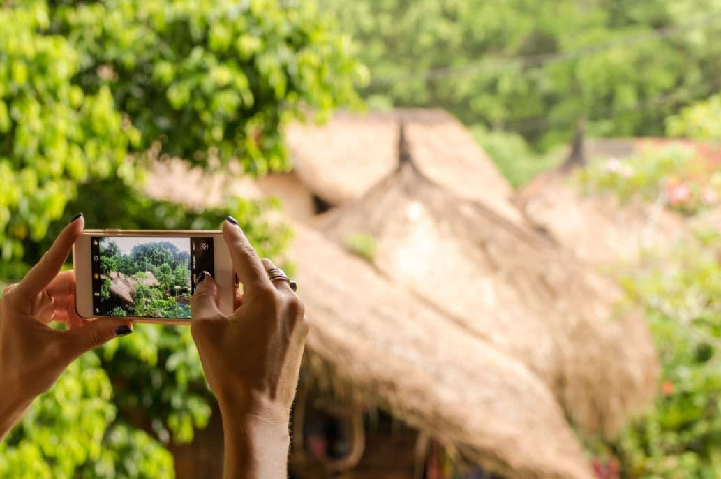 5 Travel Blogger Terkenal Di Indonesia yang Tampilkan Keindahan Dunia Lewat Cerita
