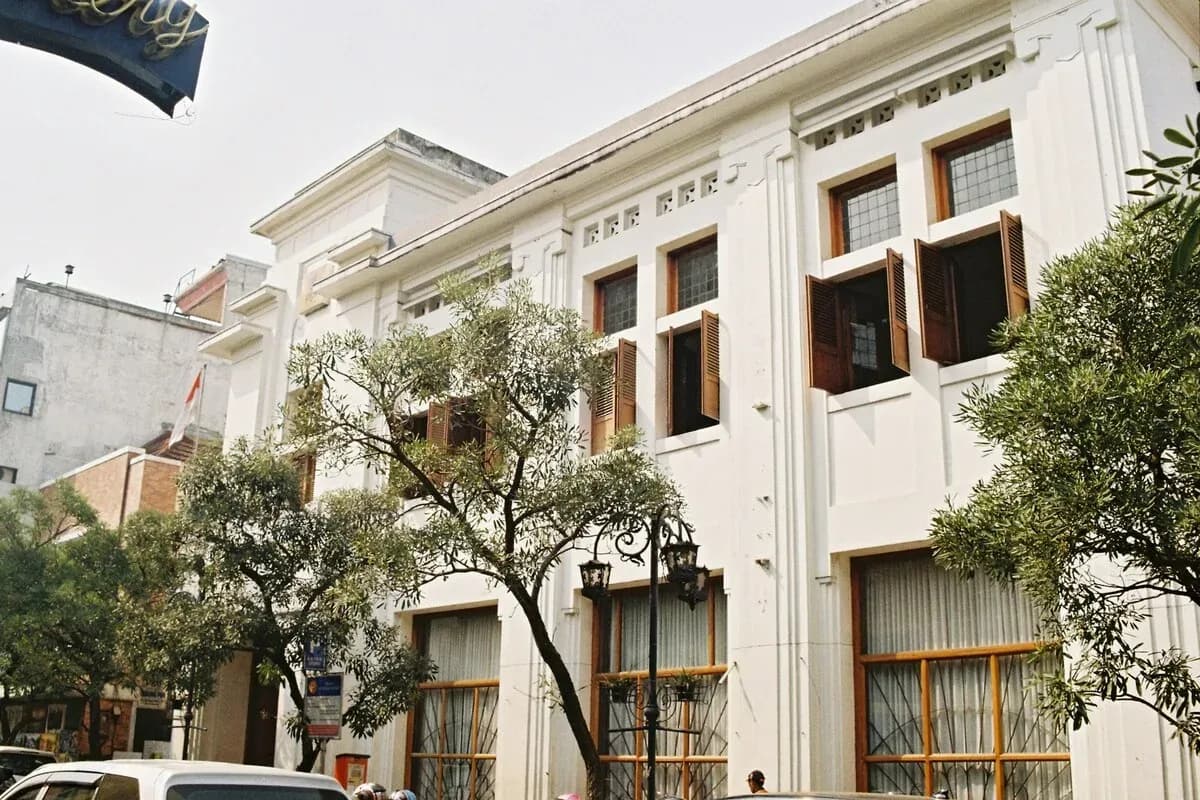 14 Tempat Nongkrong di Braga Paling Asik