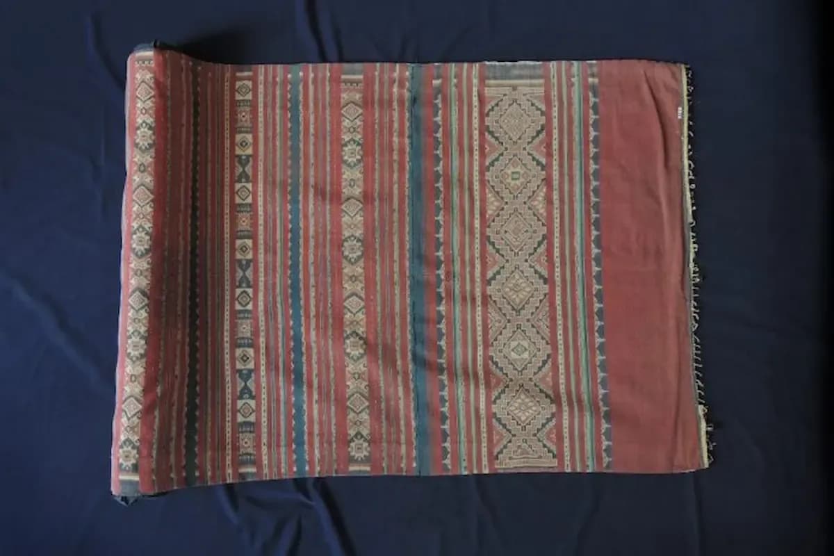 Mengenal Kain Bentenan, Kain Khas Manado yang Indah