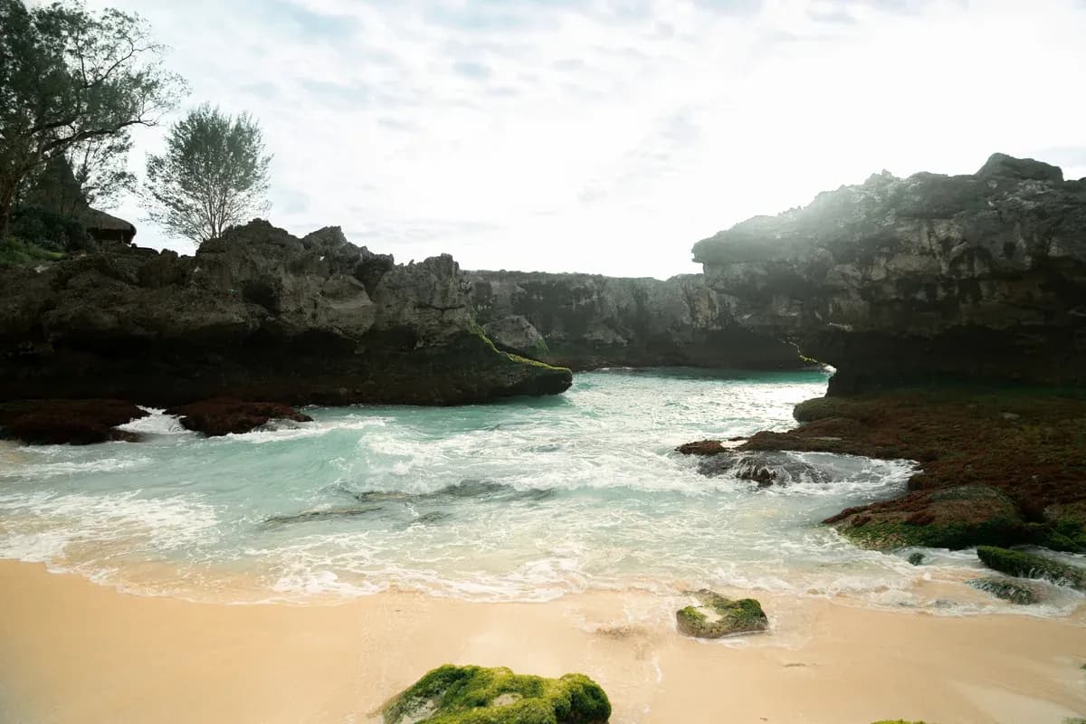 15 Rekomendasi Pantai di Sumba yang Indah dan Wajib Kamu Kunjungi