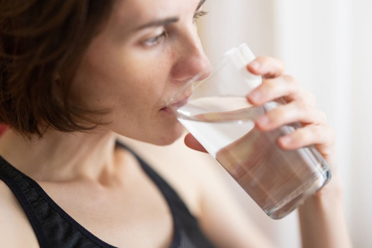 8 Manfaat Minum Air Hangat, Bikin Tubuh Lebih Nyaman