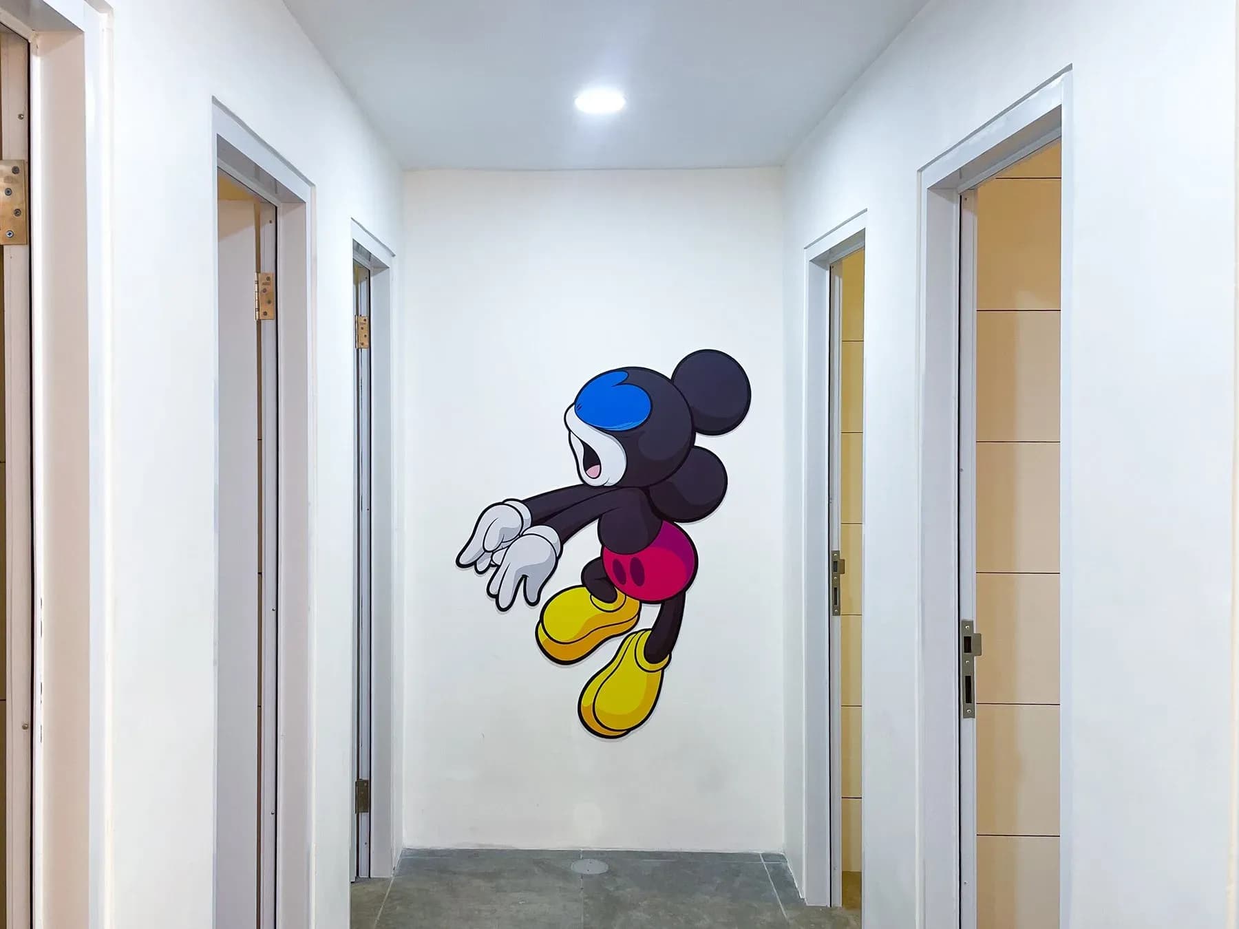 Kenalan dengan CRiB, Hotel Kapsul Artsy Baru di Jakarta Selatan