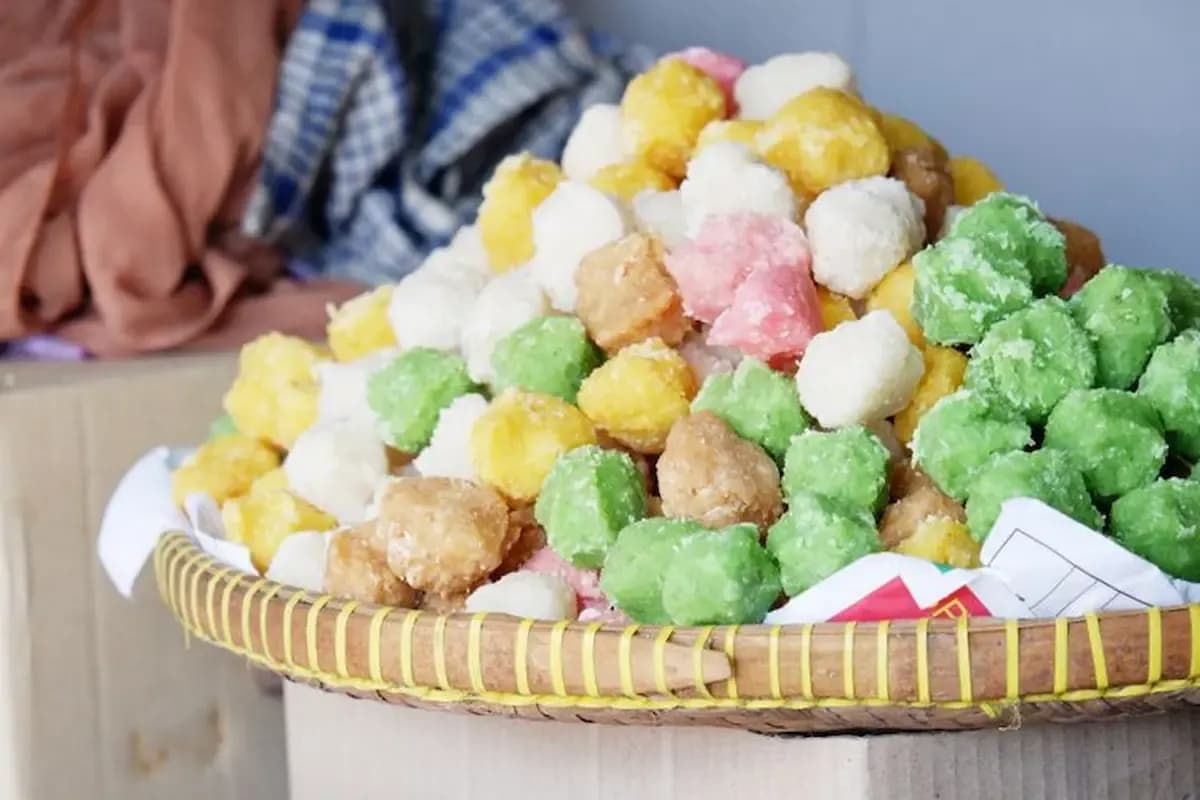 25 Oleh-Oleh Khas Kudus yang Paling Populer & Tempat Belinya