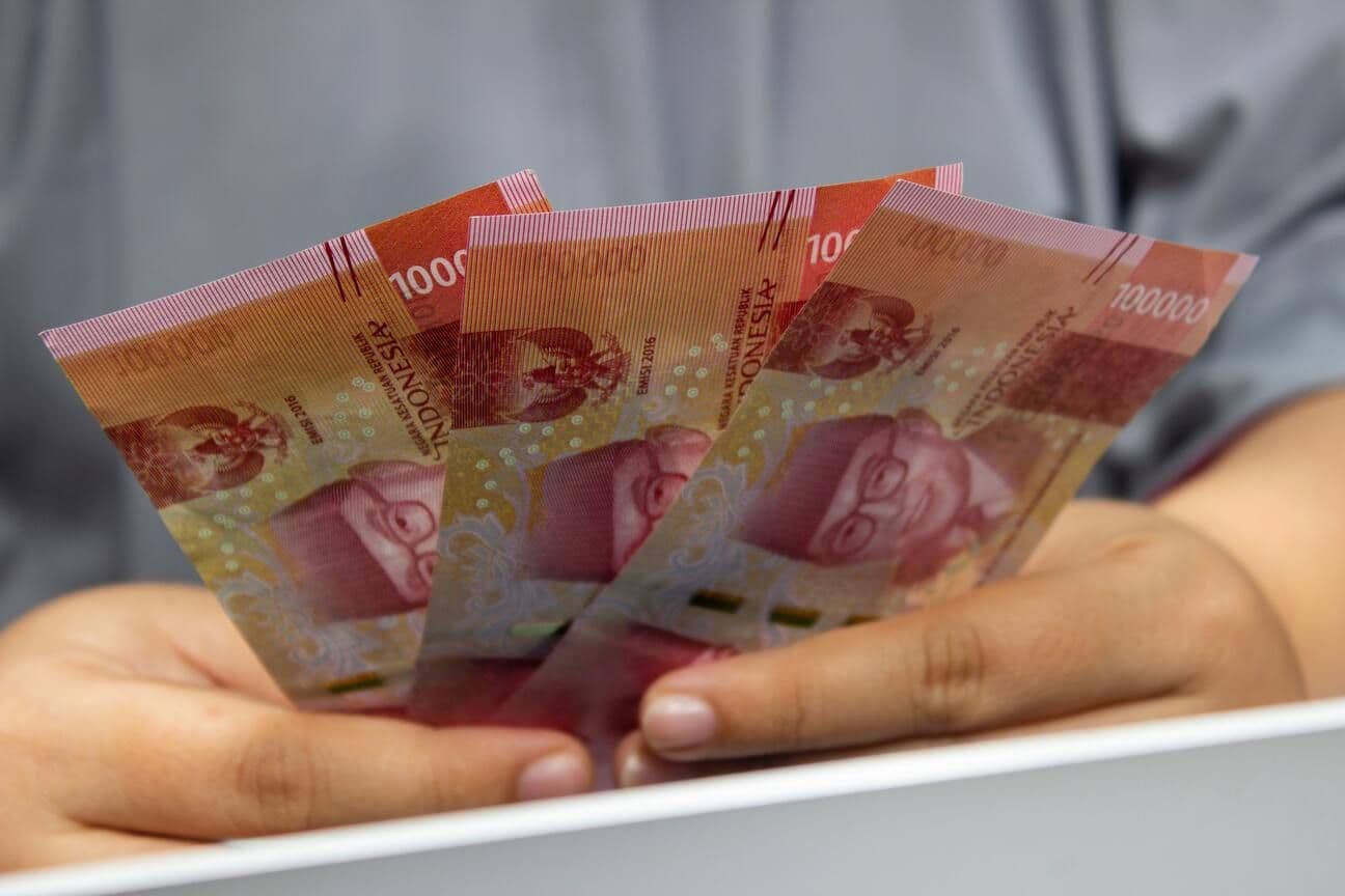7 Tempat Wisata Kebanggaan Indonesia di Uang Kertas Rupiah