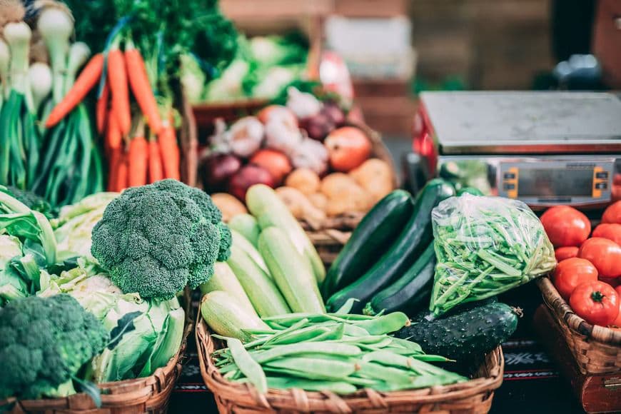 Hidup Sehat dengan Makan Sayur yang Bisa Dimakan Mentah Berikut Ini
