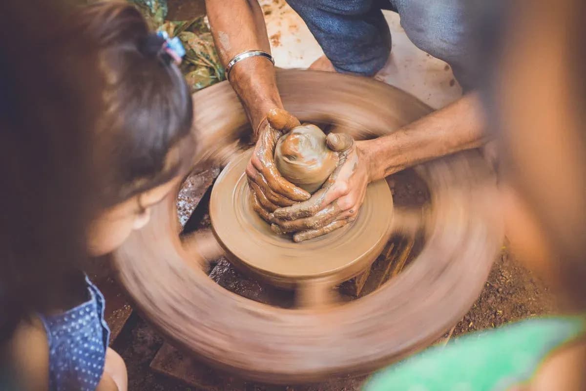 6 Rekomendasi Pottery Class Ubud untuk Digital Detox