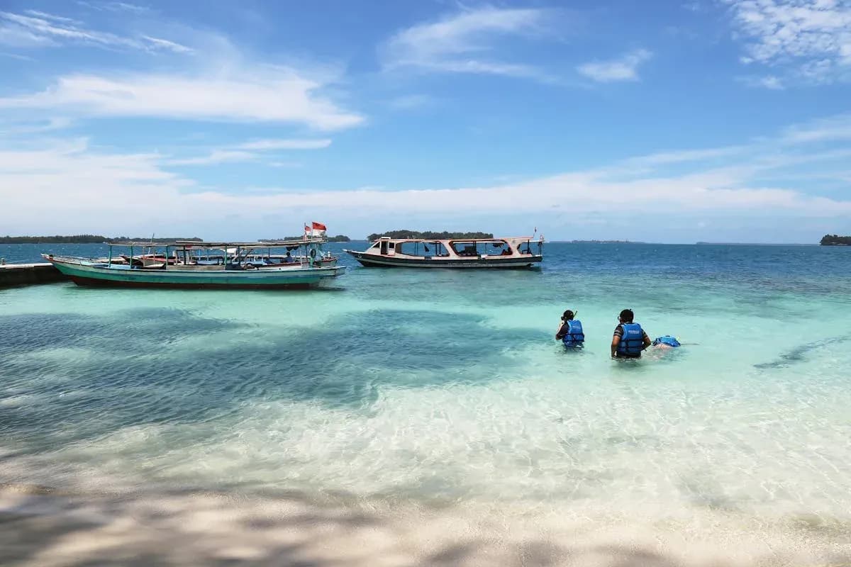 Mari Liburan Singkat di 7 Hidden Gem Pulau Seribu Ini!