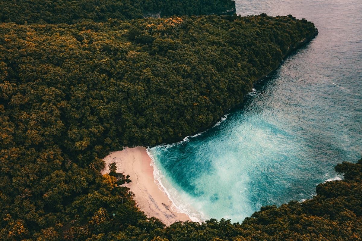 13 Pulau Wisata Underrated di Indonesia, Tertarik Berkunjung?