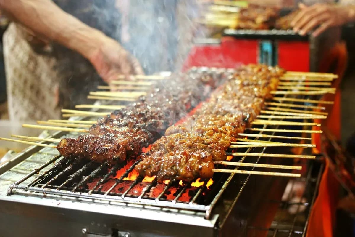 Ini 10 Rekomendasi Sate Kambing Terenak di Jakarta!