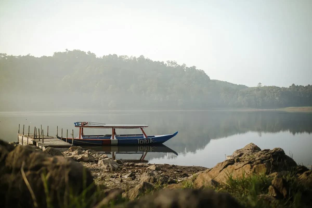 Situ Patenggang: Pesona Danau Romantis di Ciwidey Bandung