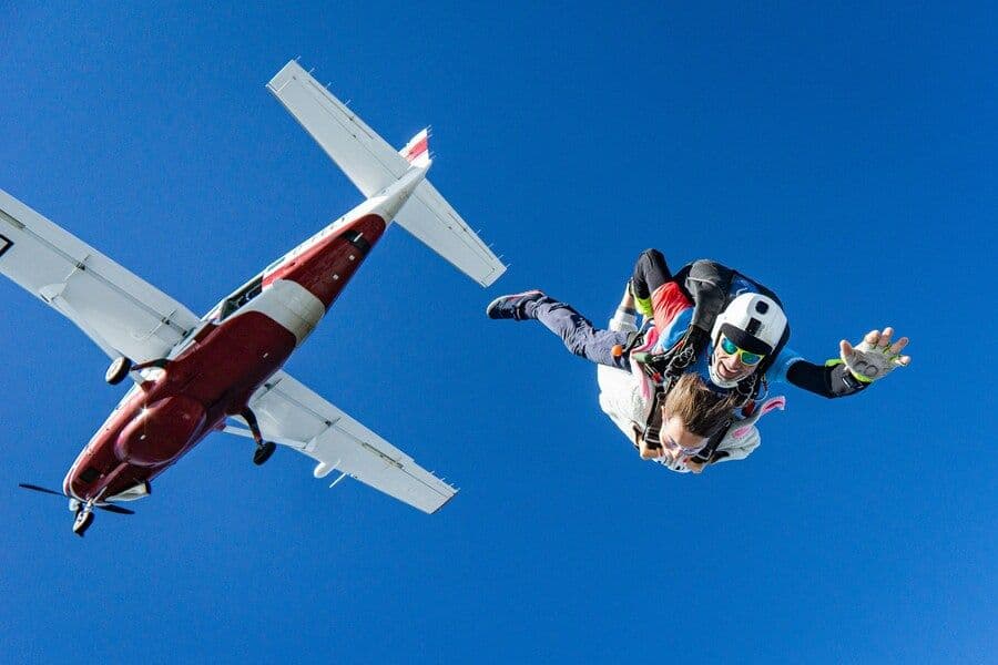 5 Skydiving Places in Indonesia That Takes Your Breath Away