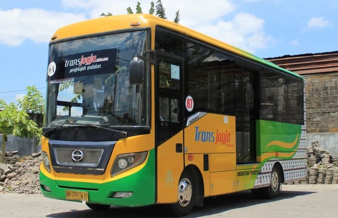 TransJogja: Rute Lengkap, Tarif, dan Cara Naiknya
