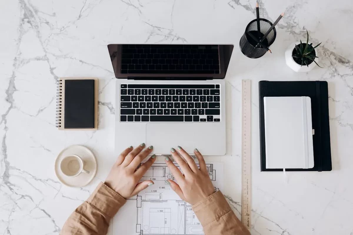 Travel Blog 101: How to Start and Share Your Journey
